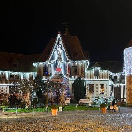 Le Deauvillais Deauville Exterior foto