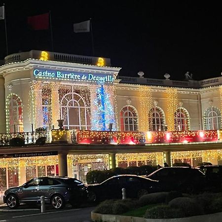 Le Deauvillais Deauville Exterior foto